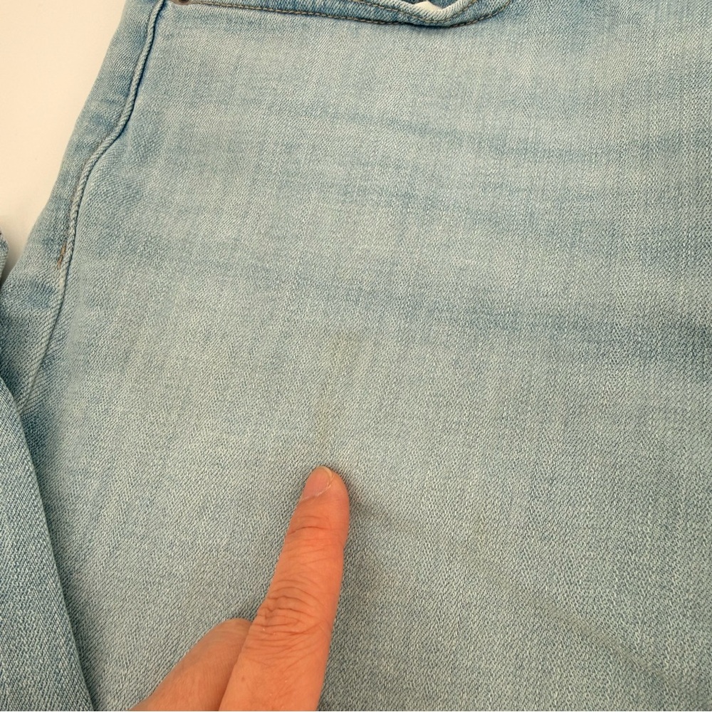 Levi's 314 Light Blue Shaping Straight Women’s Jeans Mid-Rise Size 33x30 - Picture 10 of 12